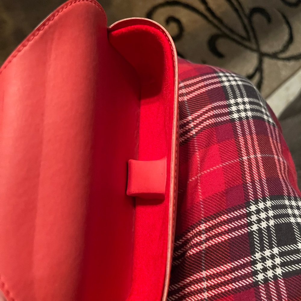 Ray-Ban Red Case - Picture 2 of 5